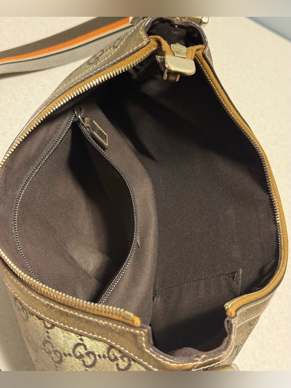 Gucci Vintage GG Hobo Crossbody Bag Canvas - Picture 13 of 16